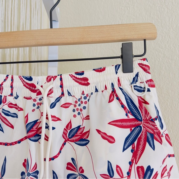 Outdoor Voices‎ Floral SolarCool 3" Short in Leaf Berry Size Small Unlined Beach - Picture 4 of 8